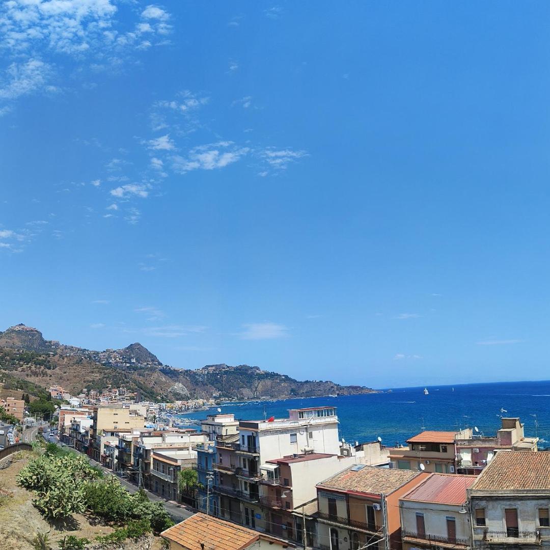 A Casa Dei Nonni Apartment จีอาร์ดีนี นักซอส ภายนอก รูปภาพ